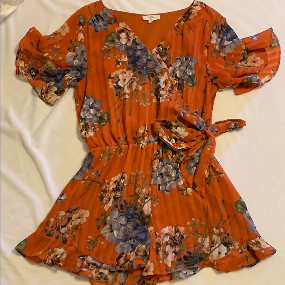 Entro orange, floral print romper